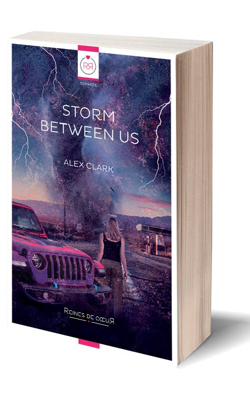 Couverture broché roman lesbien d'aventure - Storm between us d'Alex Clark